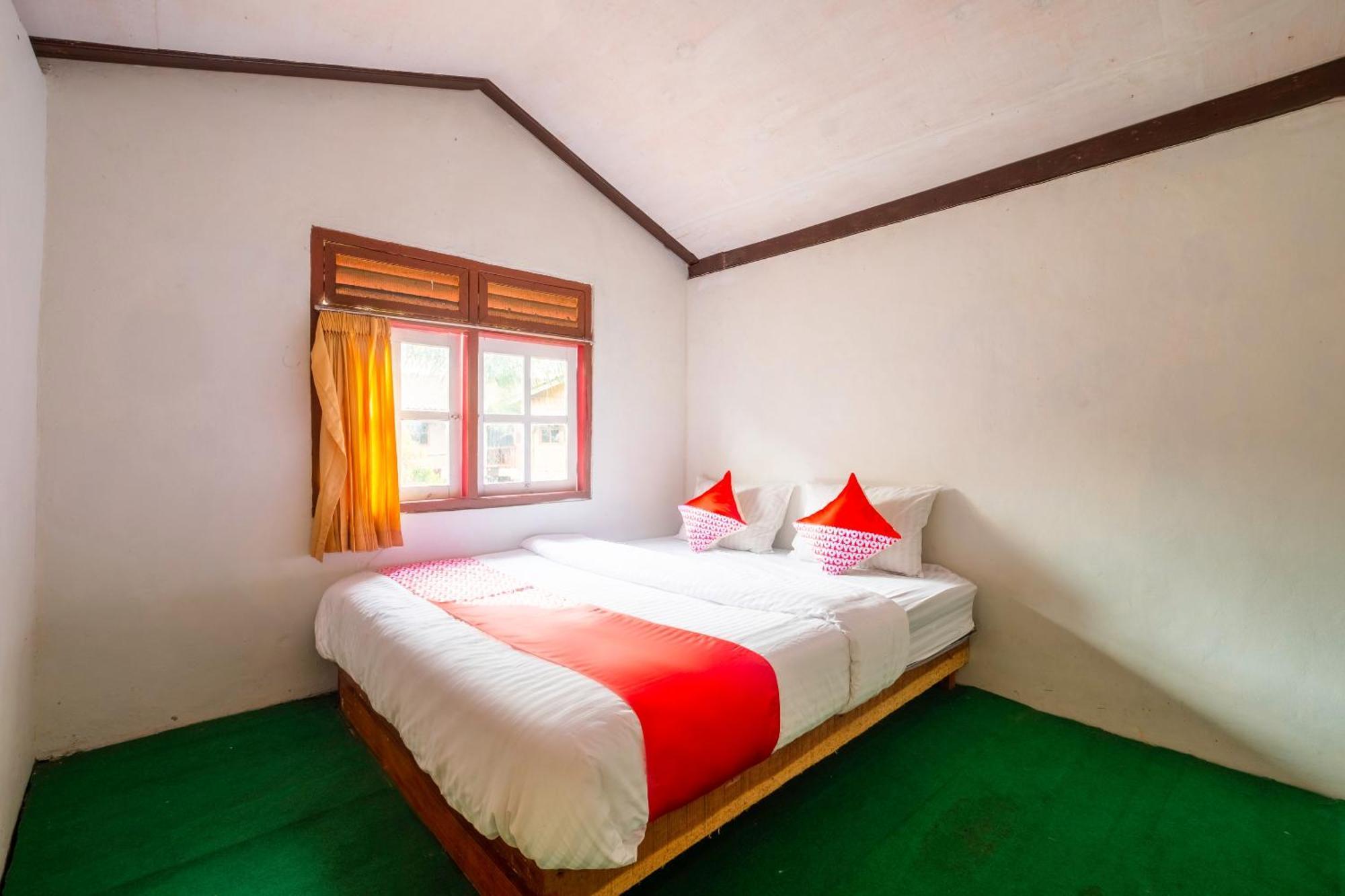 Oyo 2278 Cikidang Hunting Resort Sukabumi Extérieur photo